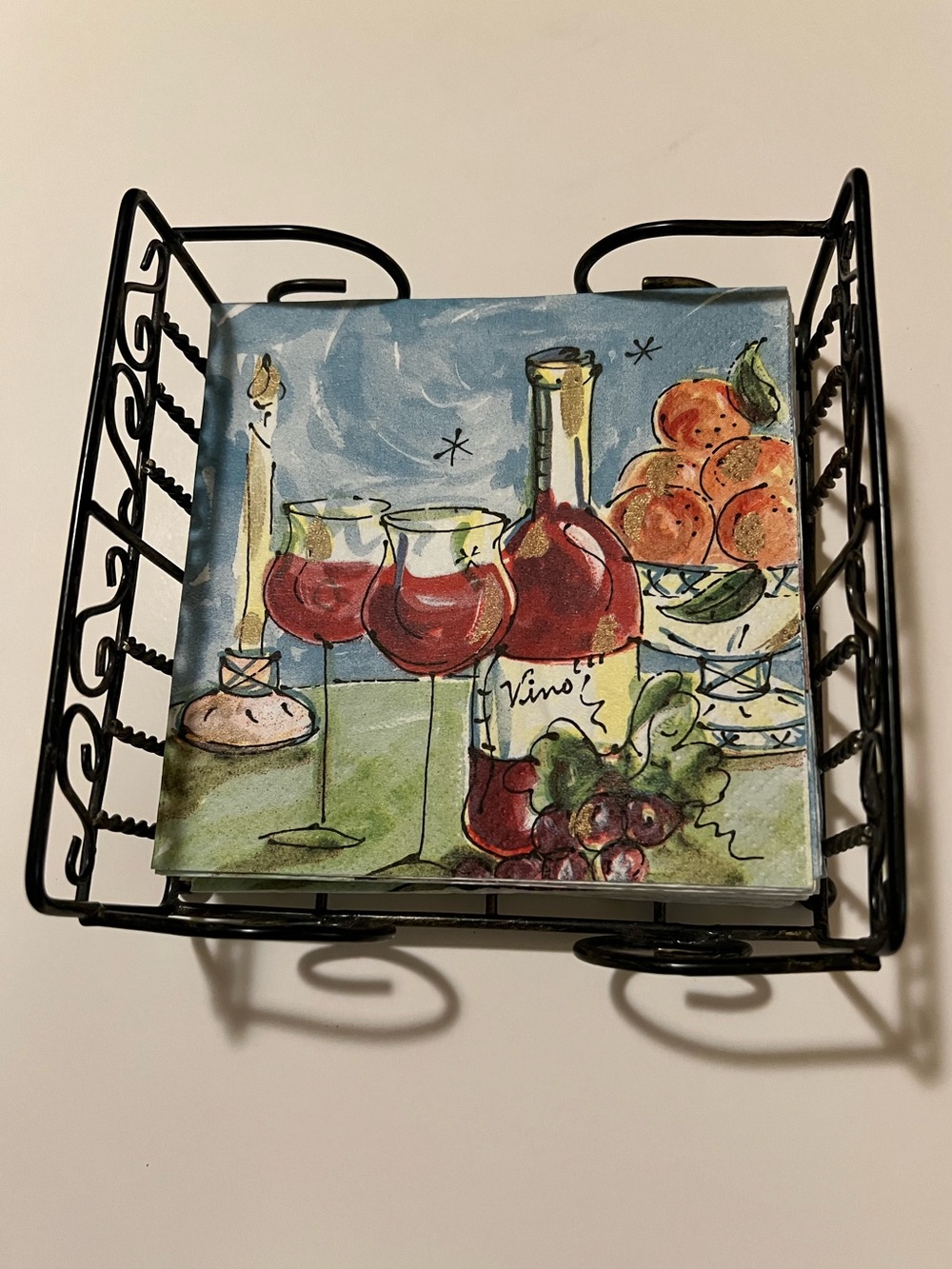 NWOT DECORATIVE METAL SCROLLWORK NAPKIN HOLDER w/ NAPKINS.